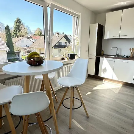 10 Min Von Legoland Entfernter Familienhaus, Sonnige Familienfreundliche, Grosse 100m2, 3 Zimmerwohnung, Whirlpool Im Garten, Netflix, Wlan, Fuers Erste Fruehstueck Gefuellter Kuehlschrank, Wunderschoener Balkon, Privater Parkplatz My Luxury