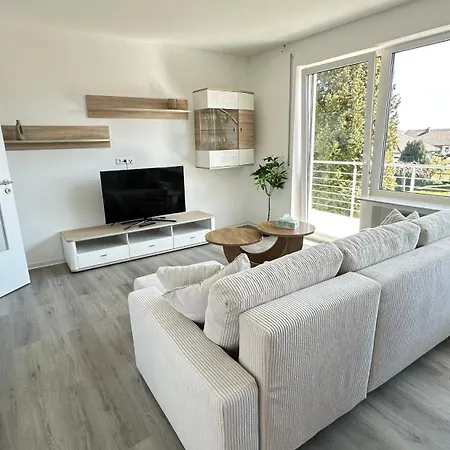 10 Min Von Legoland Entfernter Familienhaus, Sonnige Familienfreundliche, Grosse 100m2, 3 Zimmerwohnung, Whirlpool Im Garten, Netflix, Wlan, Fuers Erste Fruehstueck Gefuellter Kuehlschrank, Wunderschoener Balkon, Privater Parkplatz My Luxury