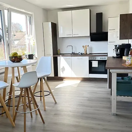 Lägenhet 10 Min Von Legoland Entfernter Familienhaus, Sonnige Familienfreundliche, Grosse 100m2, 3 Zimmerwohnung, Whirlpool Im Garten, Netflix, Wlan, Fuers Erste Fruehstueck Gefuellter Kuehlschrank, Wunderschoener Balkon, Privater Parkplatz My Luxury Günzburg