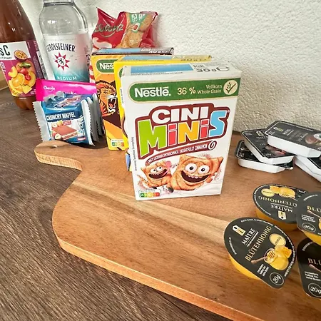10 Min Von Legoland Entfernter Familienhaus, Sonnige Familienfreundliche, Grosse 100m2, 3 Zimmerwohnung, Whirlpool Im Garten, Netflix, Wlan, Fuers Erste Fruehstueck Gefuellter Kuehlschrank, Wunderschoener Balkon, Privater Parkplatz My Luxury Günzburg